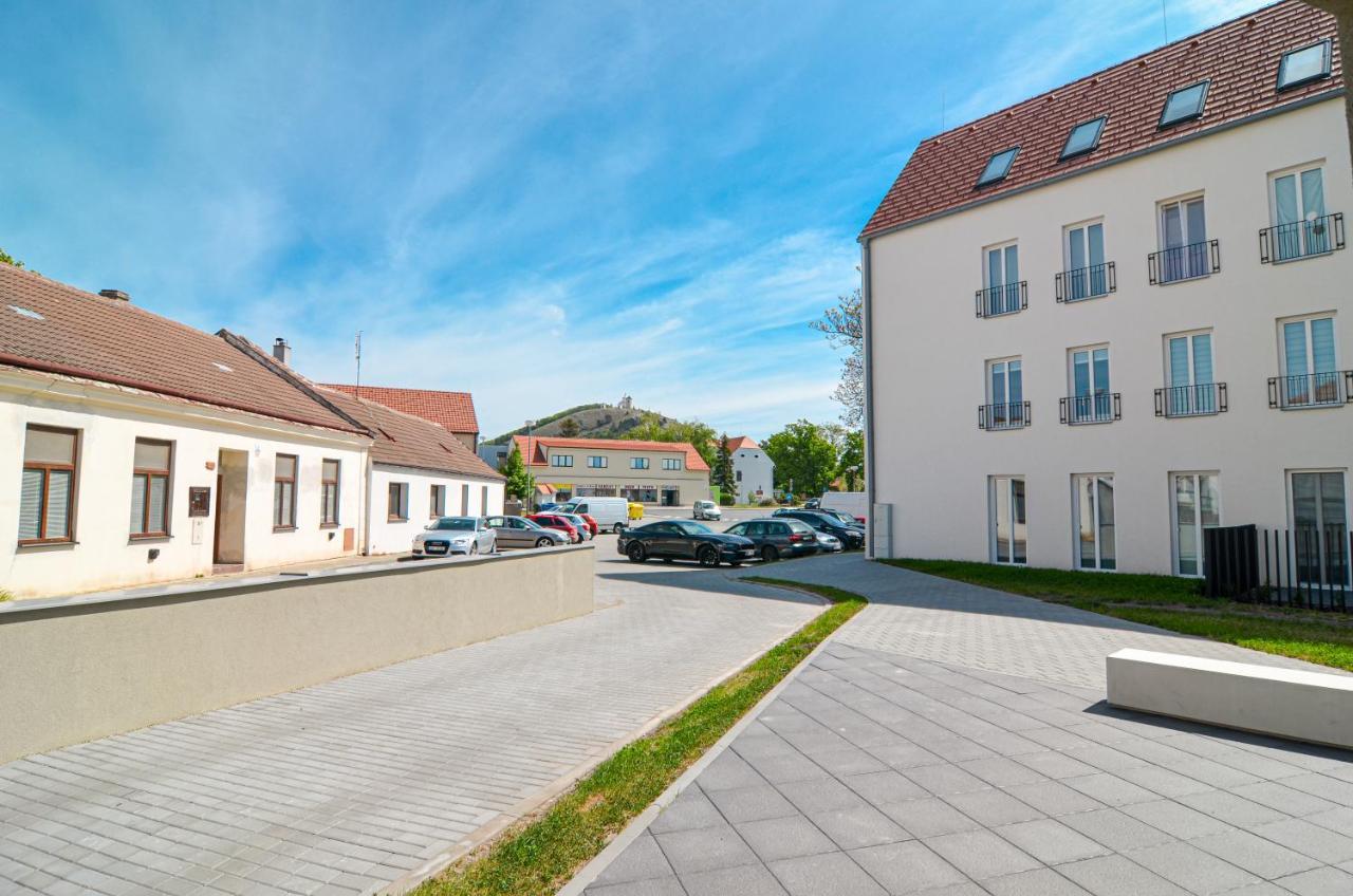 Palm Garden Apartment 1 Mikulov Extérieur photo