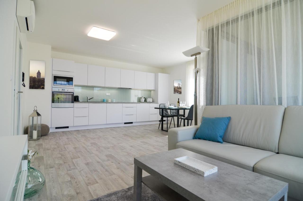 Palm Garden Apartment 1 Mikulov Extérieur photo