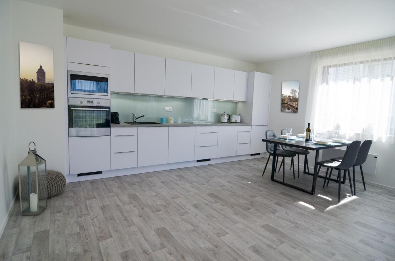 Palm Garden Apartment 1 Mikulov Extérieur photo