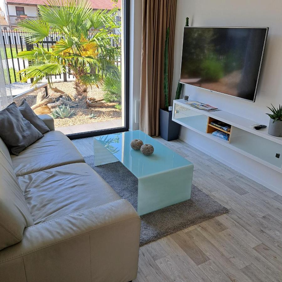 Palm Garden Apartment 1 Mikulov Extérieur photo